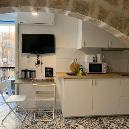 Studio Apartment In فاليتا المظهر الخارجي الصورة